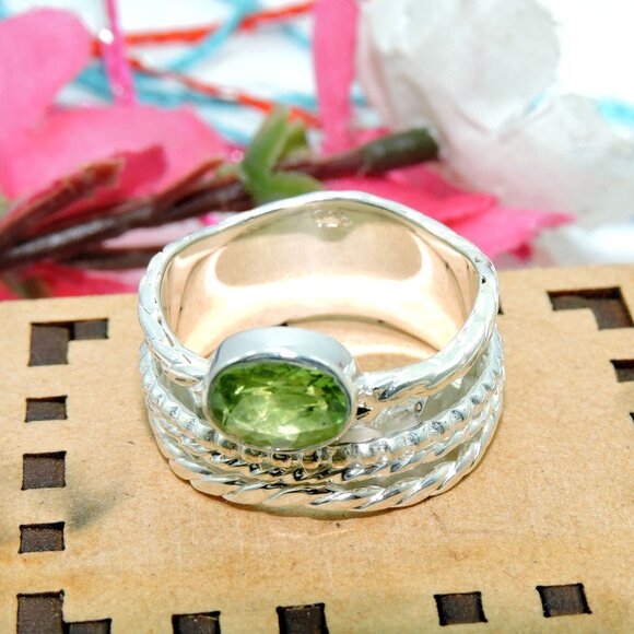 Peridot Gemstone Spinner Ring, 925 Sterling Silver, Handmade, Ring Size:-9US - Picture 4 of 4